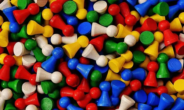 Comment les jeux de société stimulent la créativité des enfants